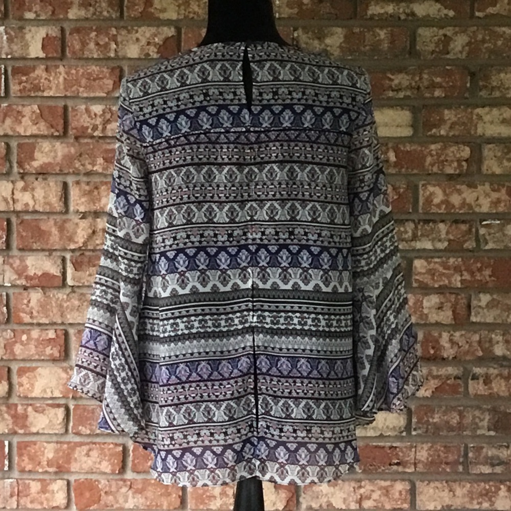 JESSICA Simpson Pullover Top - Picture 6 of 7